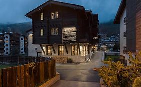 SchlossHouse Zermatt Wellbeing Rooms&Suites